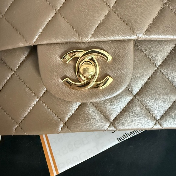 Chanel classic medium double flap 24K gold plated hardware in chocolate Brown - Picture 2 of 12